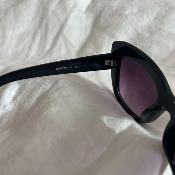 QUAY Breath Of Life Black Sunglasses main image 10